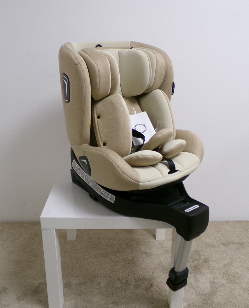 PETITE&MARS Autosedačka Reversal Pro i-Size 360° Caramel Brown 40-105 cm (0-18 kg)