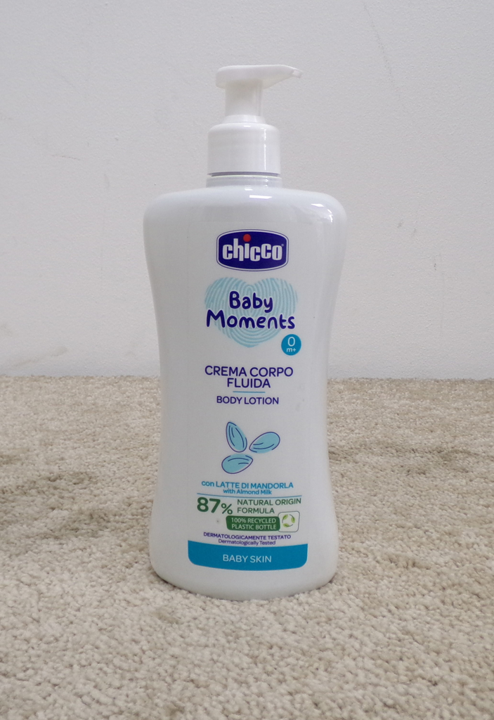 CHICCO Mléko tělové s dávkovačem Baby Moments 87 % přírodních složek 500 ml