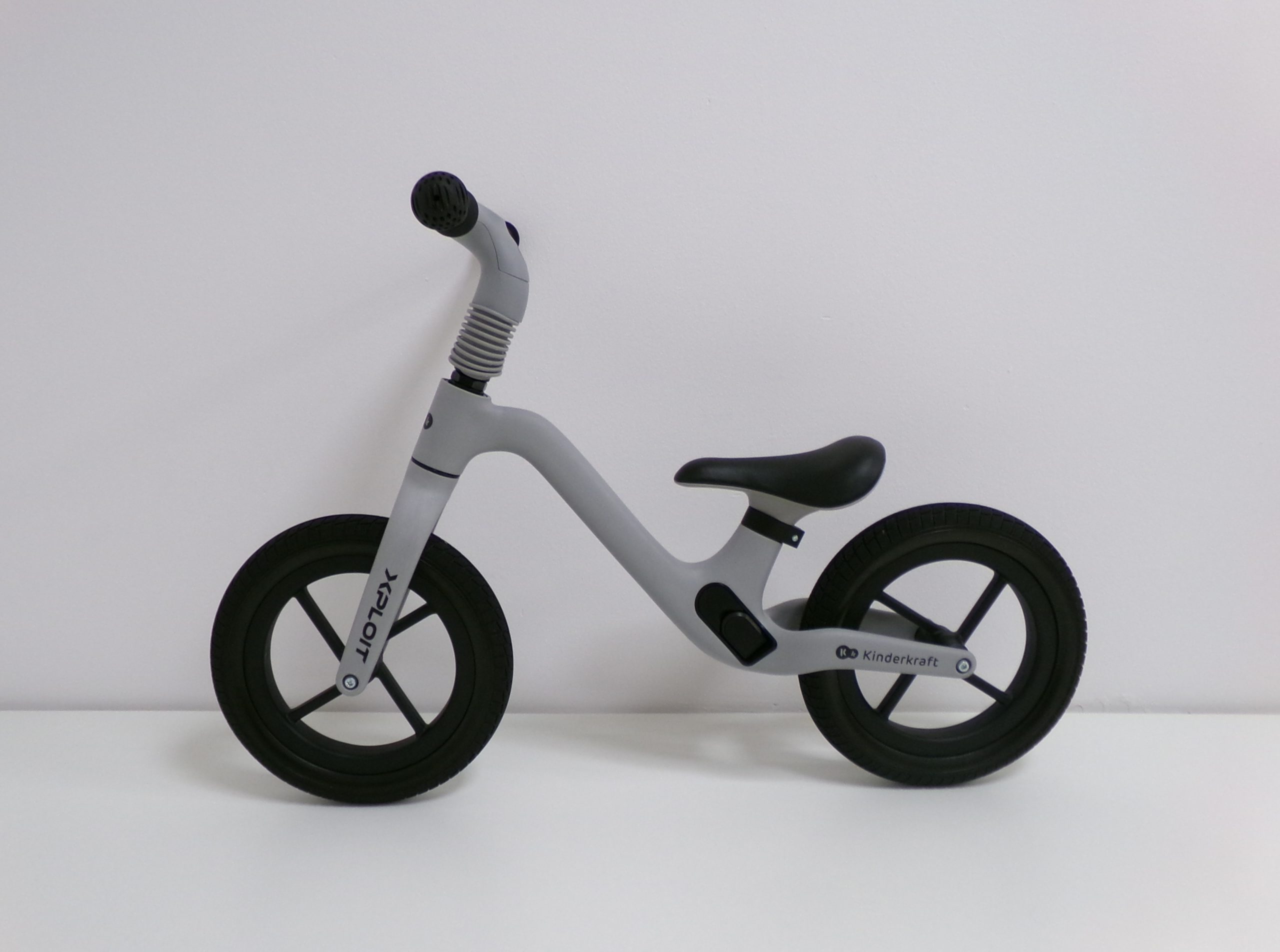 KINDERKRAFT Odrážedlo Xploit Moonstone silver