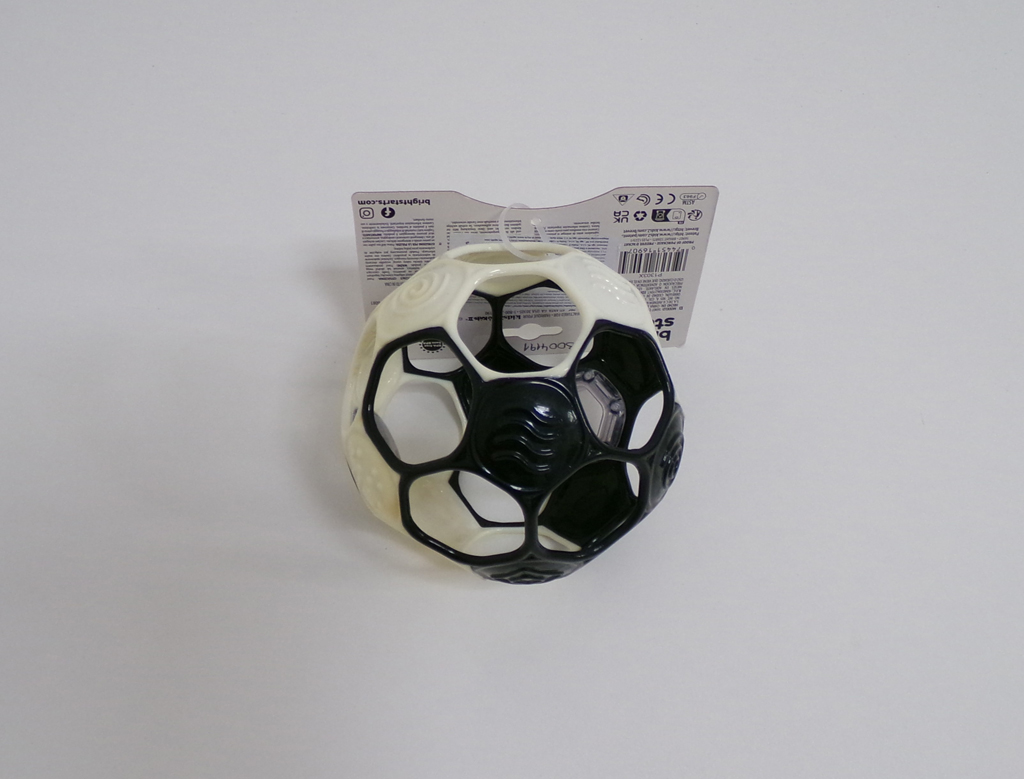 OBALL Hračka Oball RATTLE GOALS™ 10 cm Black & White  0m+