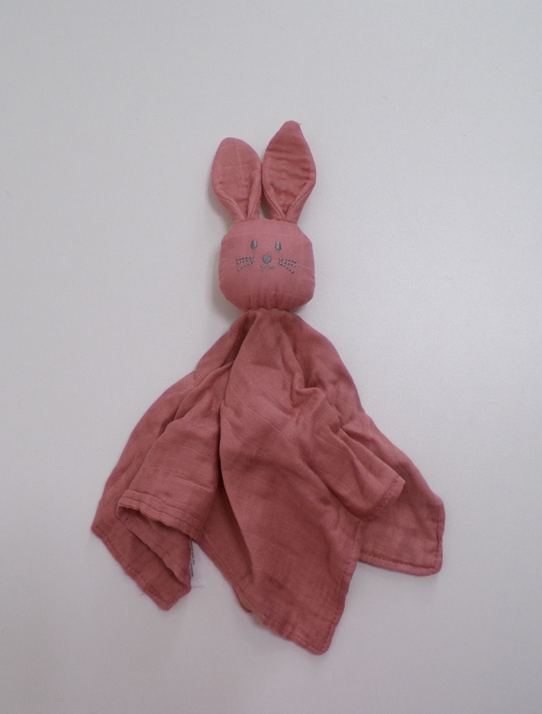 PETITE&MARS Mazlíček bambusový mušelínový Hugo Dusty Rose 0m+